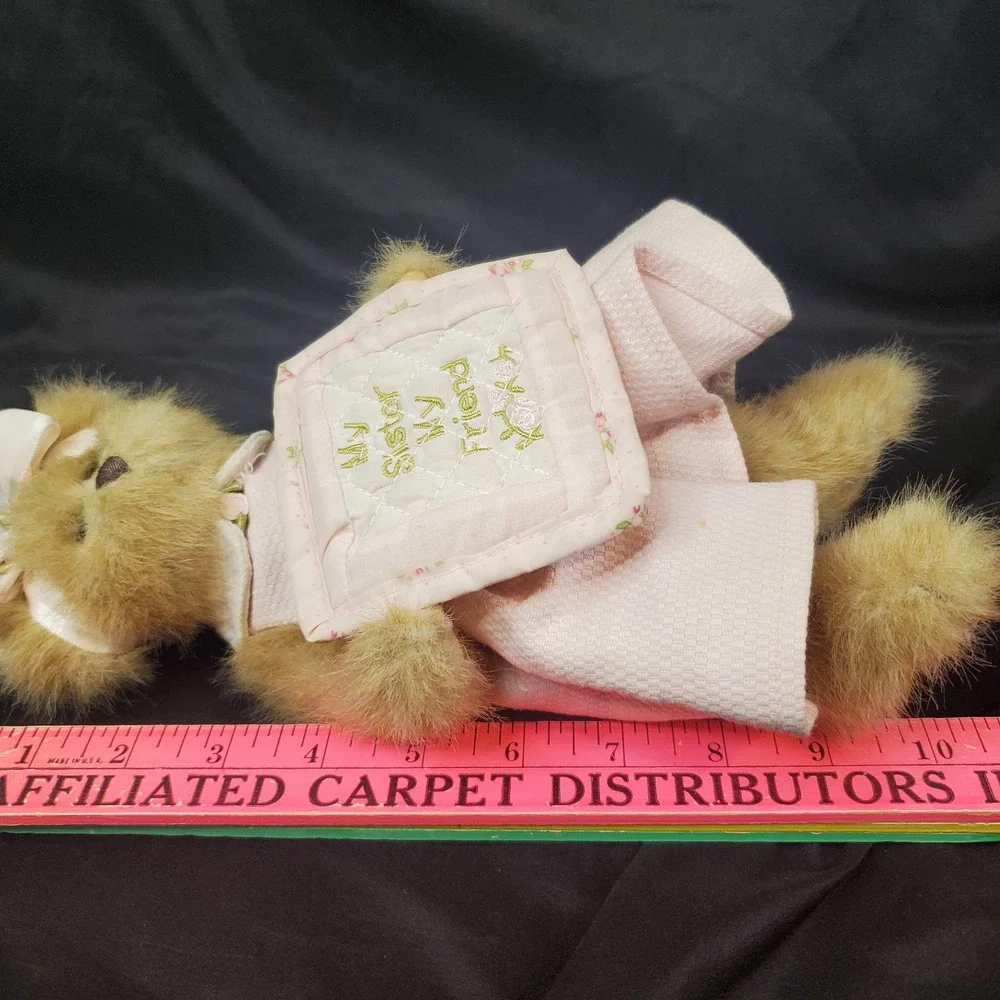 Bearington Collection MY SISTER MY FRIEND Teddy Bear Holding Quilted Square 10